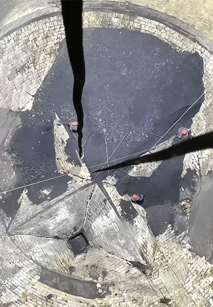 水泥庫清庫，清理鋼板倉