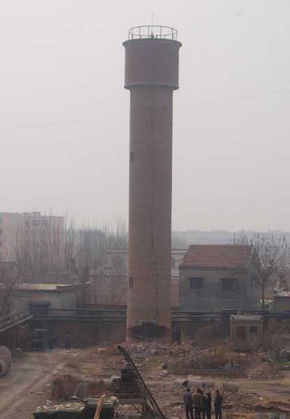 煙囪拆除，水塔拆除