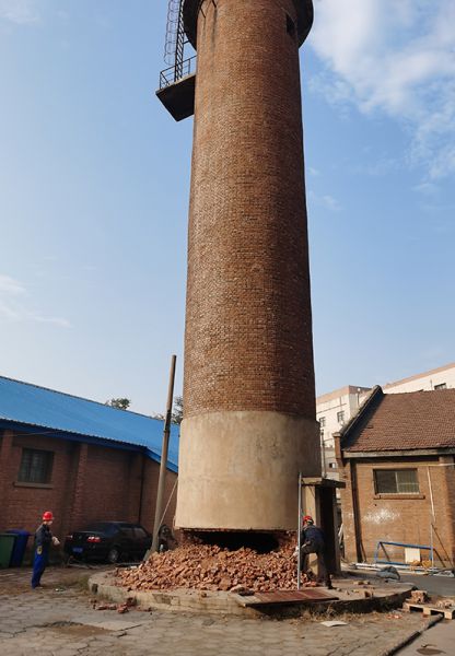 煙囪拆除，水塔拆除