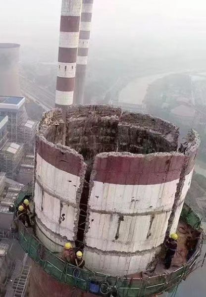 煙囪拆除，水塔拆除